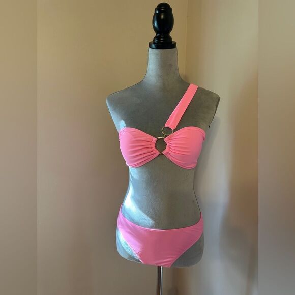 Pink one shoulder bikini - Picture 1 of 3